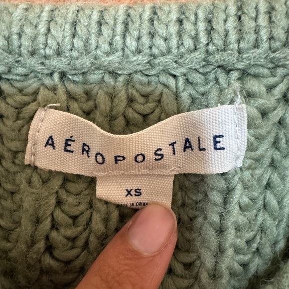 Green Chunky Knit Sweater - Picture 2 of 5